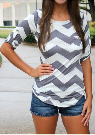 Zigzag Printed Pocket Casual T-Shirt Without Necklace