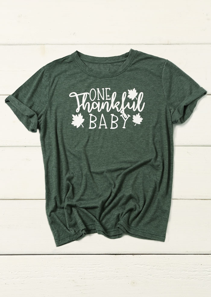 Matching Outfits One Thankful Mama Maple Leaf T-Shirt in Dark Green. Size: S,M,L,XL