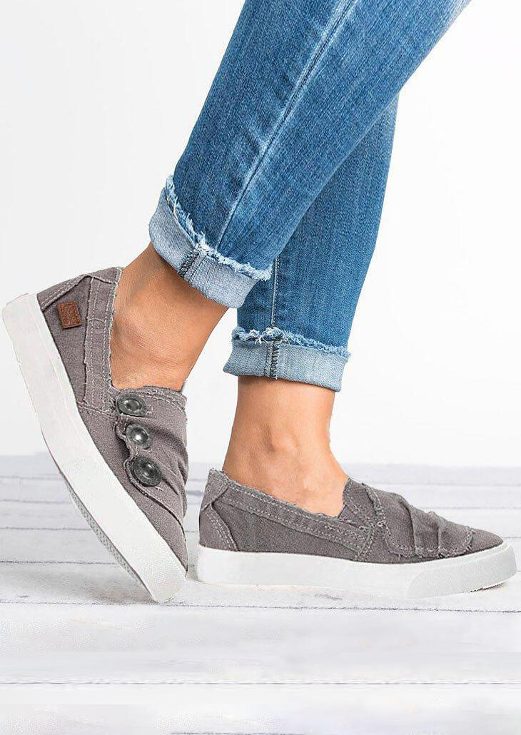 Sneakers Solid Ruffled Button Flat Sneakers - Gray. Size: 38,39,40,41,42