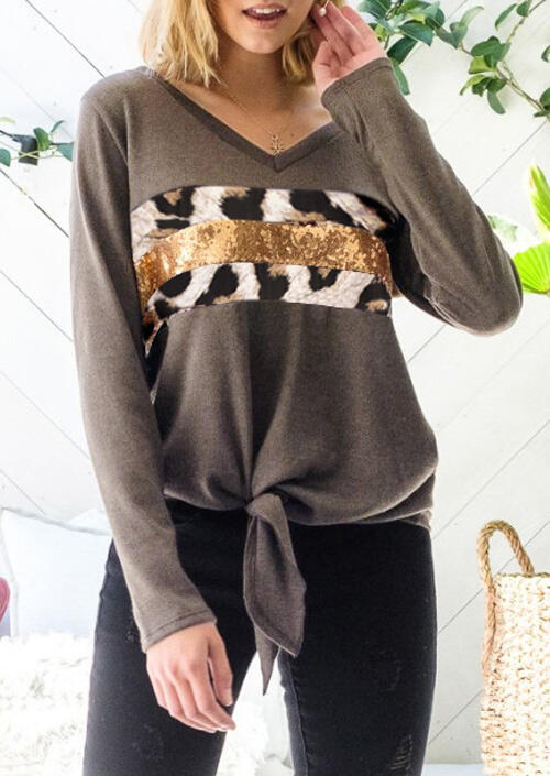 Blouses Leopard Printed Sequined Tie V-Neck Blouse without Necklace - Coffee. Size
Blouses Leopard Printed Sequined Tie V-Neck Blouse without Necklace - Coffee. Size