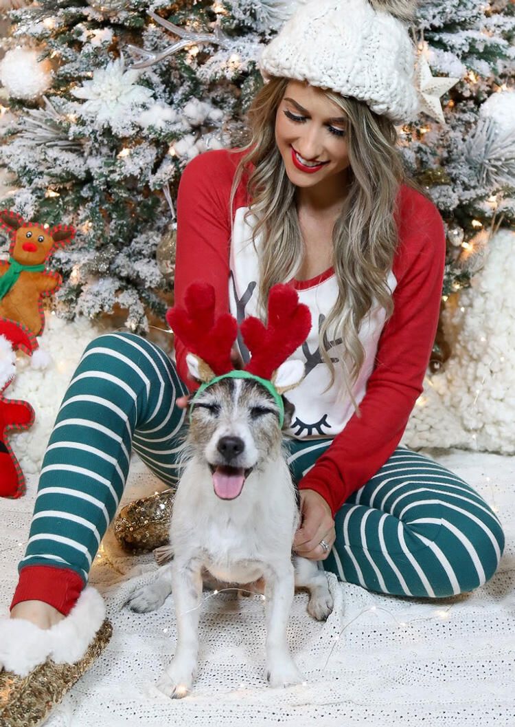Sleepwear Christmas Elk Striped Blouse and Leggings Pajamas Set in White. Size: ,L,XL
Sleepwear Christmas Elk Striped Blouse and Leggings Pajamas Set in White. Size: ,L,XL