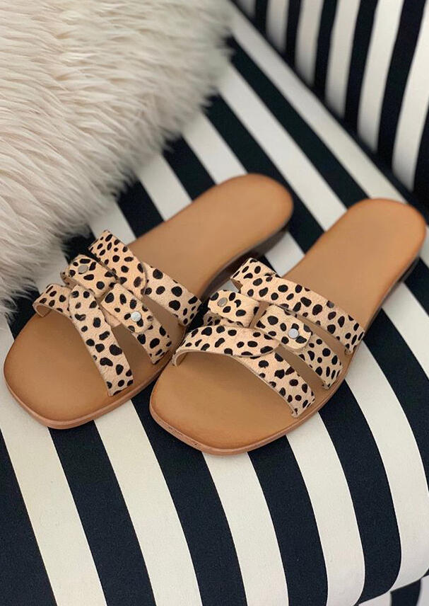 Sandals Presale - Polka Dot Leopard Printed Flat Sandals. Size: ,38,39,40,41
Sandals Presale - Polka Dot Leopard Printed Flat Sandals. Size: ,38,39,40,41