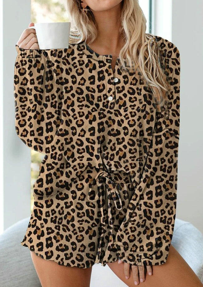 Sleepwear Leopard Button T-Shirt Tee And Drawstring Shorts Pajamas Set in Leopard. Size
Sleepwear Leopard Button T-Shirt Tee And Drawstring Shorts Pajamas Set in Leopard. Size