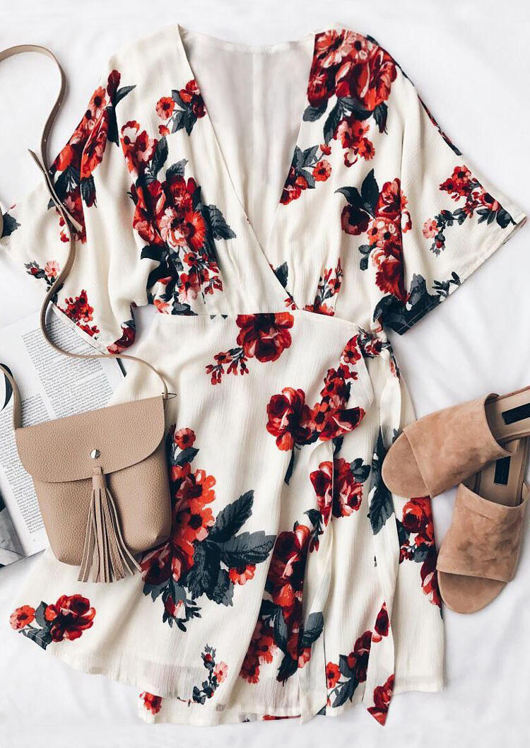 Mini Dresses Presale - Floral Wrap V-Neck Mini Dress. Size: S,M,,XL, Multicolor
Mini Dresses Presale - Floral Wrap V-Neck Mini Dress. Size: S,M,,XL, Multicolor