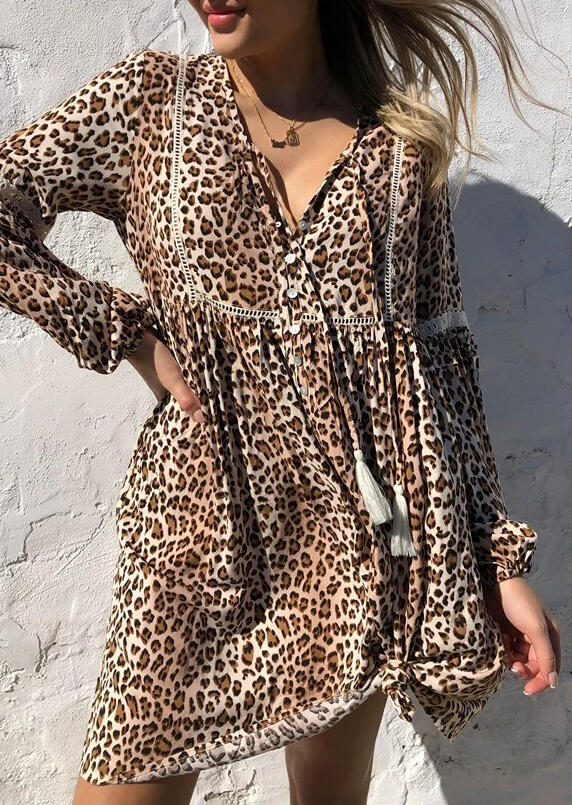 Mini Dresses Leopard Lace Splicing Tassel Drawstring Mini Dress in Leopard. Size: S,M,,XL
Mini Dresses Leopard Lace Splicing Tassel Drawstring Mini Dress in Leopard. Size: S,M,,XL