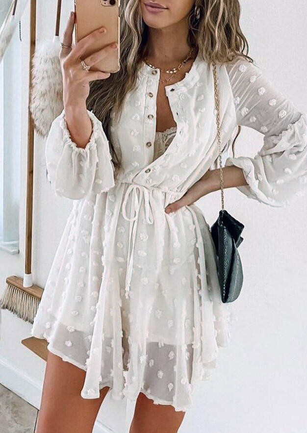 Mini Dresses Dotted Swiss Ruffled Drawstring Tie Button Mini Dress in White. Size: S,M,,XL
Mini Dresses Dotted Swiss Ruffled Drawstring Tie Button Mini Dress in White. Size: S,M,,XL
