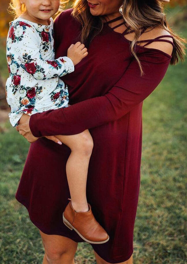 Mini Dresses Criss-Cross Slash Neck Long Sleeve Mini Dress in Burgundy. Size: ,M,L,XL
Mini Dresses Criss-Cross Slash Neck Long Sleeve Mini Dress in Burgundy. Size: ,M,L,XL