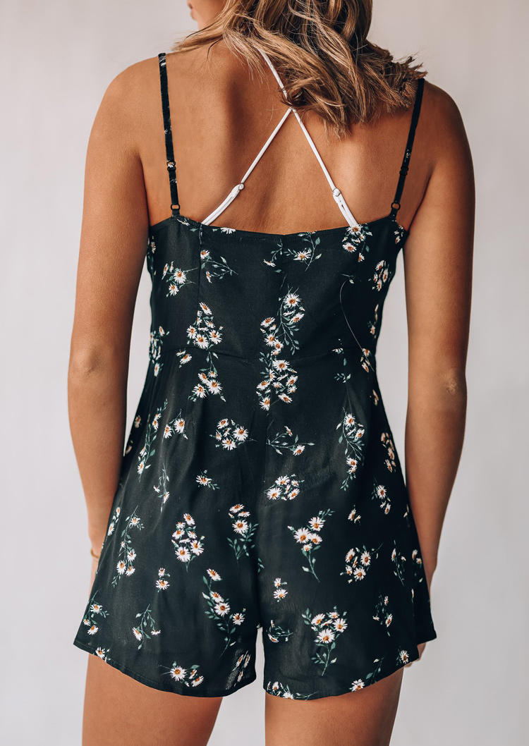 Jumpsuits & Rompers Floral Button Spaghetti Strap Romper without Camisole in Dark Green. Size: ,XL
Jumpsuits & Rompers Floral Button Spaghetti Strap Romper without Camisole in Dark Green. Size: ,XL