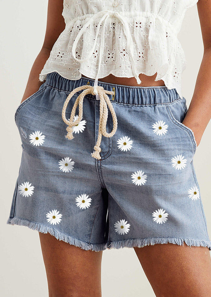 Shorts Daisy Frayed Hem Elastic Waist Drawstring Denim Shorts in Blue. Size: ,M,L,XL
Shorts Daisy Frayed Hem Elastic Waist Drawstring Denim Shorts in Blue. Size: ,M,L,XL