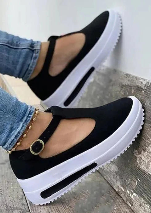 Sandals Hollow Out Platform Round Toe Buckle Strap Sandals in Black. Size: ,38,39,41
Sandals Hollow Out Platform Round Toe Buckle Strap Sandals in Black. Size: ,38,39,41