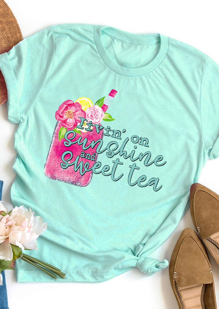 T-shirts Tees Livin'on Sunshine And Sweet Tea Floral T-Shirt Tee in Light Green. Size: ,L
T-shirts Tees Livin'on Sunshine And Sweet Tea Floral T-Shirt Tee in Light Green. Size: ,L