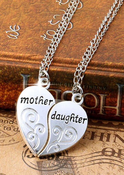 Necklaces 2Pcs Mother Daughter Heart Shaped Yin Yang Necklace Set in Silver. Size
Necklaces 2Pcs Mother Daughter Heart Shaped Yin Yang Necklace Set in Silver. Size