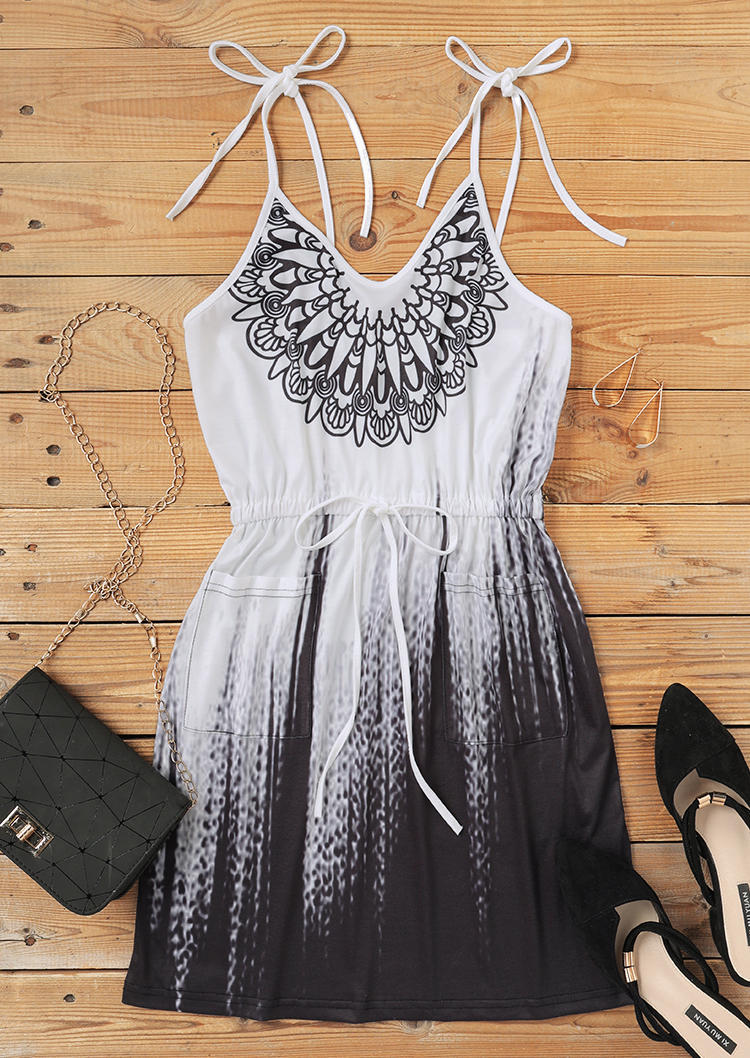 Mini Dresses Mandala Gradient Drawstring Pocket Mini Dress in White. Size: ,M,L,XL
Mini Dresses Mandala Gradient Drawstring Pocket Mini Dress in White. Size: ,M,L,XL