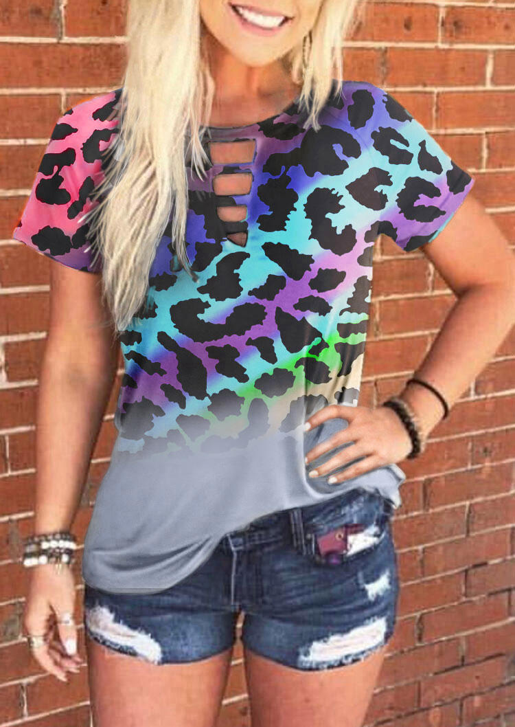 Blouses Colorful Gradient Leopard Keyhole Neck Blouse in Multicolor. Size: ,M,L,XL
Blouses Colorful Gradient Leopard Keyhole Neck Blouse in Multicolor. Size: ,M,L,XL