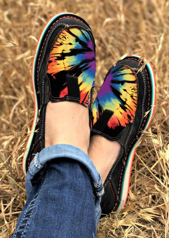 Sneakers Reverse Tie Dye Rainbow Slip On Round Toe Flat Sneakers in Black. Size: ,38,39
Sneakers Reverse Tie Dye Rainbow Slip On Round Toe Flat Sneakers in Black. Size: ,38,39