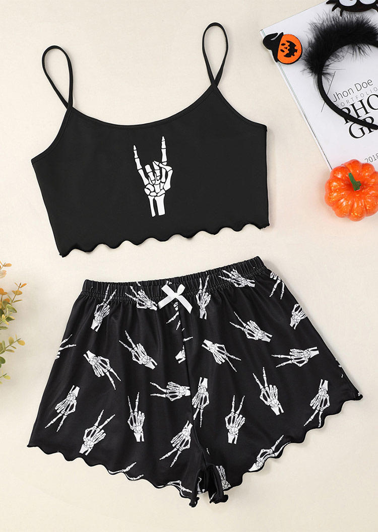 Sleepwear Halloween Skeleton Hand Camisole And Shorts Pajamas Set in Black. Size: ,M,L,XL
Sleepwear Halloween Skeleton Hand Camisole And Shorts Pajamas Set in Black. Size: ,M,L,XL