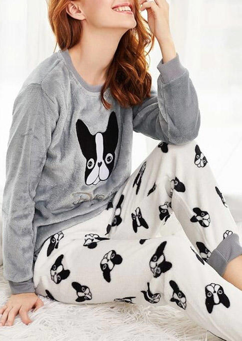Sleepwear Fuzzy Dog Long Sleeve Blouse And Pants Pajamas Set in Gray. Size: ,M,L,XL
Sleepwear Fuzzy Dog Long Sleeve Blouse And Pants Pajamas Set in Gray. Size: ,M,L,XL