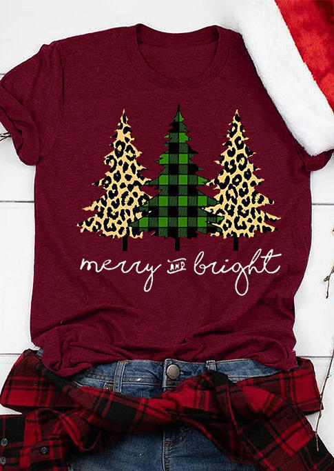 T-shirts Tees Christmas Tree Merry And Bright T-Shirt Tee in Burgundy. Size: ,M,XL
T-shirts Tees Christmas Tree Merry And Bright T-Shirt Tee in Burgundy. Size: ,M,XL