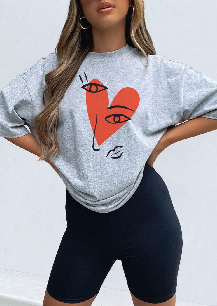 T-shirts Tees Abstract Face Heart Oversized T-Shirt Tee in Light Grey. Size: ,M,L,XL
T-shirts Tees Abstract Face Heart Oversized T-Shirt Tee in Light Grey. Size: ,M,L,XL