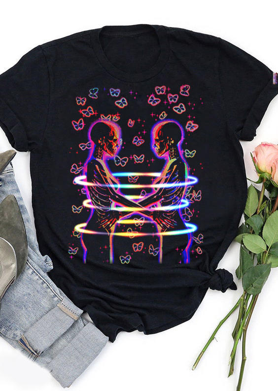 T-shirts Tees Valentine Skeleton Butterfly T-Shirt Tee in Black. Size: ,M,L,XL
T-shirts Tees Valentine Skeleton Butterfly T-Shirt Tee in Black. Size: ,M,L,XL
