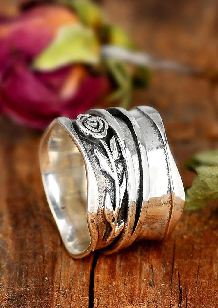 Rings Vintage Rose Alloy Ring in Silver. Size 
Rings Vintage Rose Alloy Ring in Silver. Size