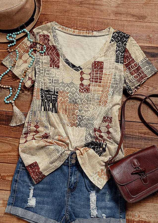 Blouses Ethnic Geometric Short Sleeve V-Neck Blouse in Multicolor. Size: ,M,L,XL
Blouses Ethnic Geometric Short Sleeve V-Neck Blouse in Multicolor. Size: ,M,L,XL
