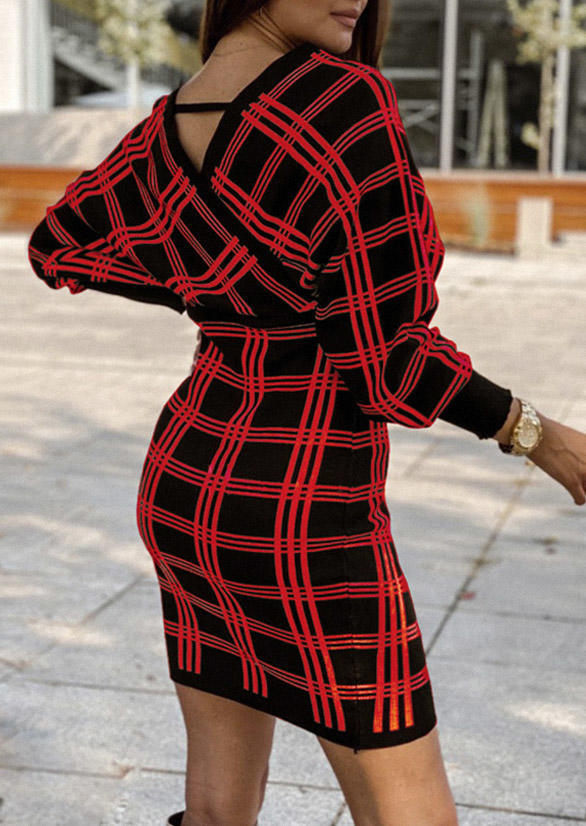 Sweater Dresses Buffalo Plaid Open Back Wrap V-Neck Sweater Dress in Multicolor. Size: L,,XL
Sweater Dresses Buffalo Plaid Open Back Wrap V-Neck Sweater Dress in Multicolor. Size: L,,XL