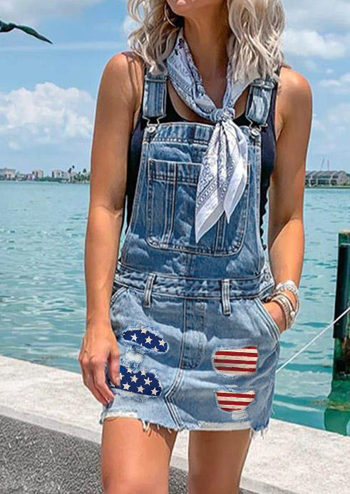 Mini Dresses American Flag Criss-Cross Denim Overall Mini Dress - Light Blue in Blue. Size
Mini Dresses American Flag Criss-Cross Denim Overall Mini Dress - Light Blue in Blue. Size