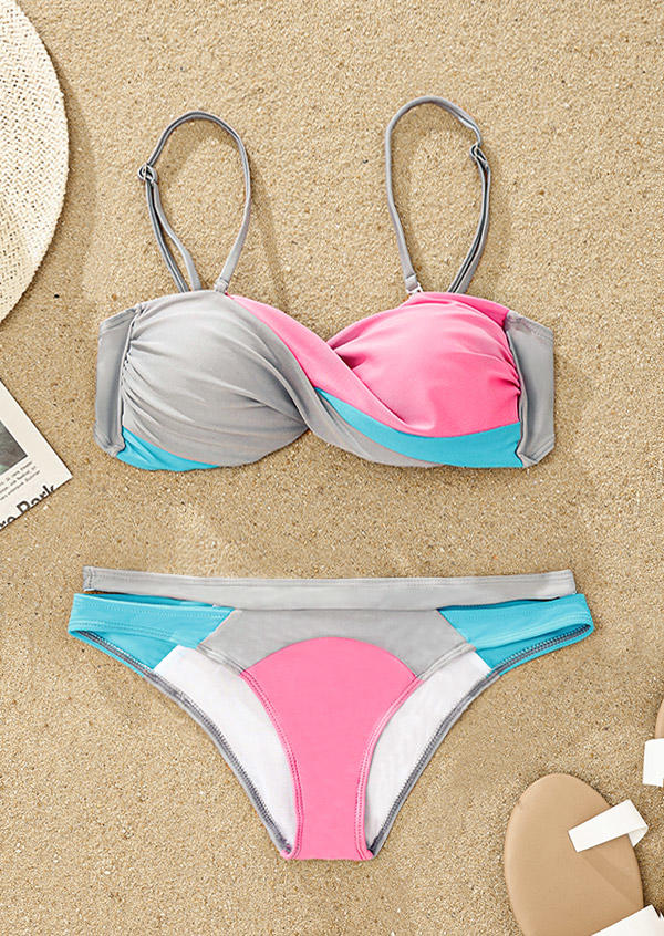 Bikini Sets Color Block Ruched Hollow Out Bikini Set in Multicolor. Size: L,M,,XL 
Bikini Sets Color Block Ruched Hollow Out Bikini Set in Multicolor. Size: L,M,,XL