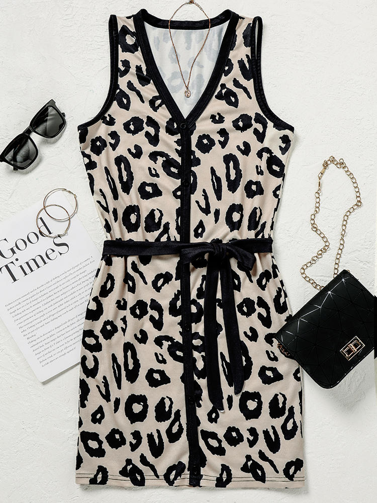 Mini Dresses Leopard Button Sleeveless V-Neck Mini Dress in Multicolor. Size: L,M,,XL
Mini Dresses Leopard Button Sleeveless V-Neck Mini Dress in Multicolor. Size: L,M,,XL
