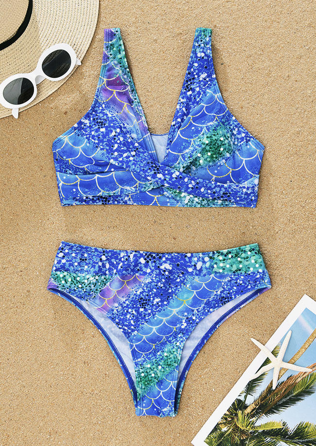 Bikini Sets Fish Scale Glitter Criss-Cross Bikini Set in Multicolor. Size: L,M,,XL
Bikini Sets Fish Scale Glitter Criss-Cross Bikini Set in Multicolor. Size: L,M,,XL
