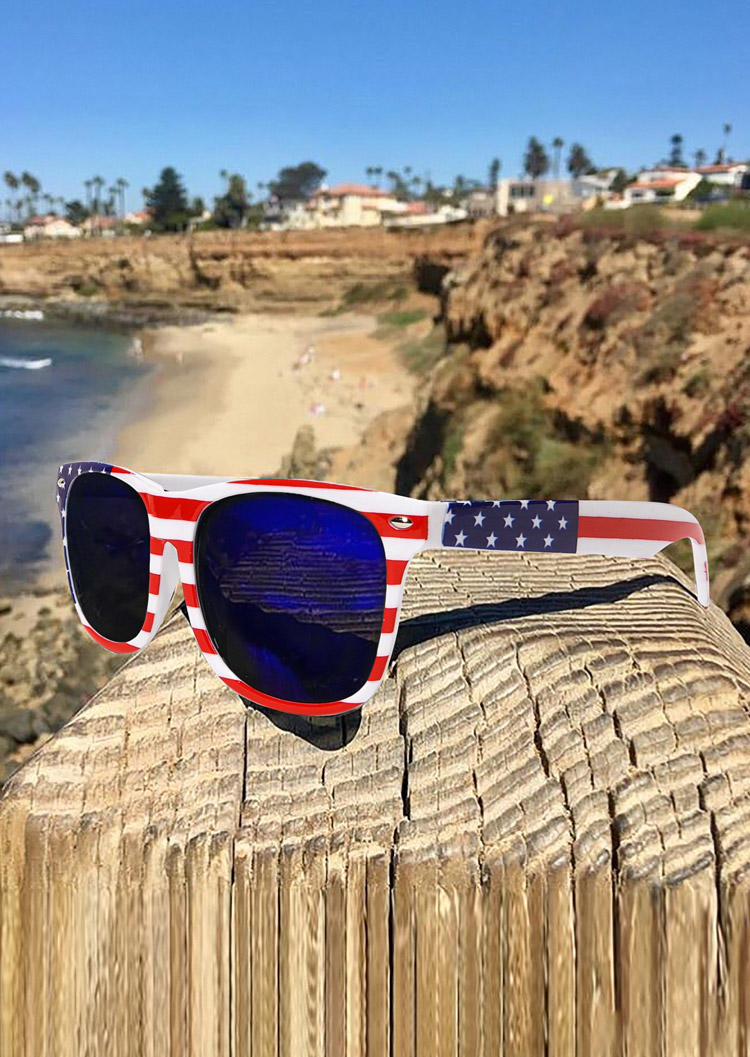 Sunglasses American Flag Summer Plastic Frame Sunglasses in Blue,Red. Size
Sunglasses American Flag Summer Plastic Frame Sunglasses in Blue,Red. Size