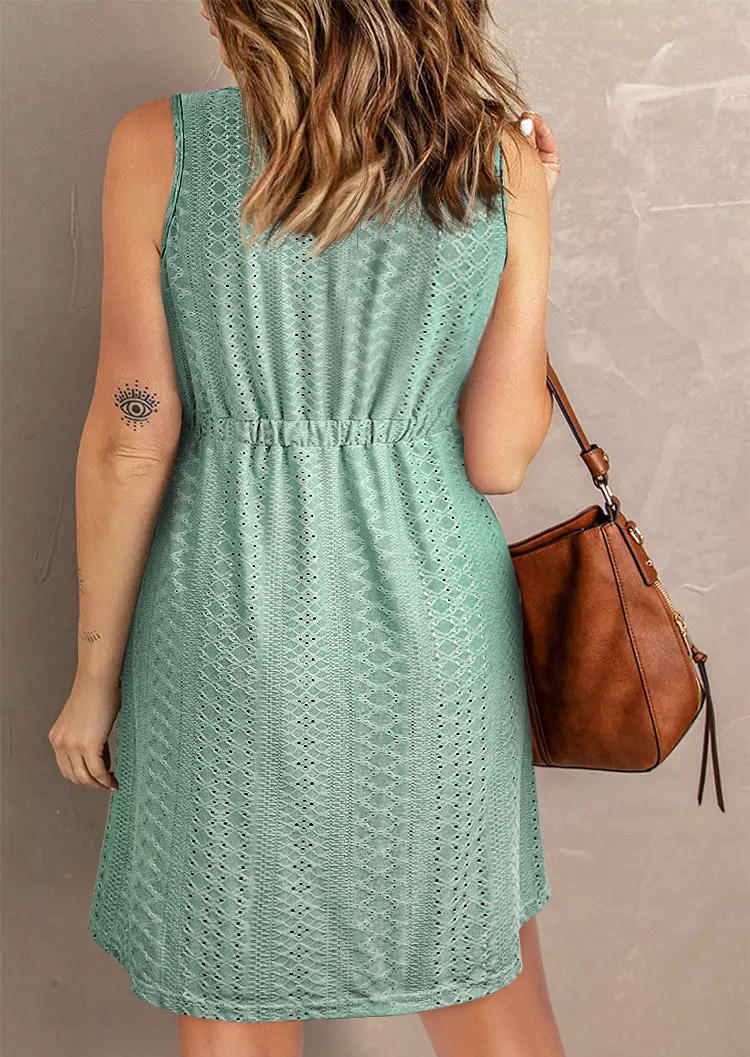 Mini Dresses Button Ruffled Hollow Out Sleeveless Mini Dress in Green. Size: L,M,,XL
Mini Dresses Button Ruffled Hollow Out Sleeveless Mini Dress in Green. Size: L,M,,XL