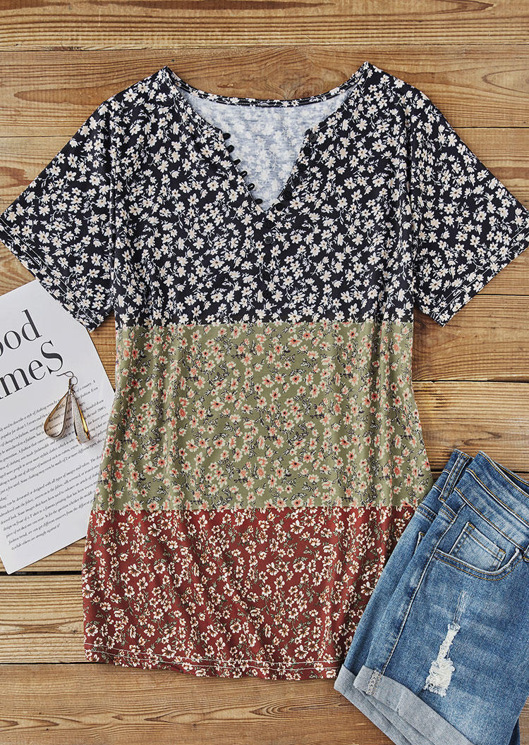 Blouses Color Block Ditsy Floral Button Notched Collar Blouse in Multicolor. Size: L,,XL
Blouses Color Block Ditsy Floral Button Notched Collar Blouse in Multicolor. Size: L,,XL