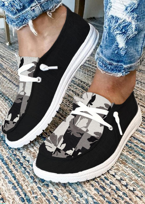 Sneakers Maple Leaf Color Block Round Toe Flat Sneakers in Black. Size: ,38,39,40,41
Sneakers Maple Leaf Color Block Round Toe Flat Sneakers in Black. Size: ,38,39,40,41
