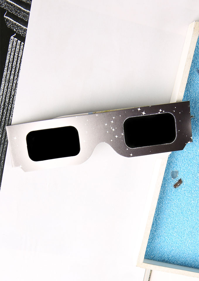 Paper Frame Solar Eclipse Glasses