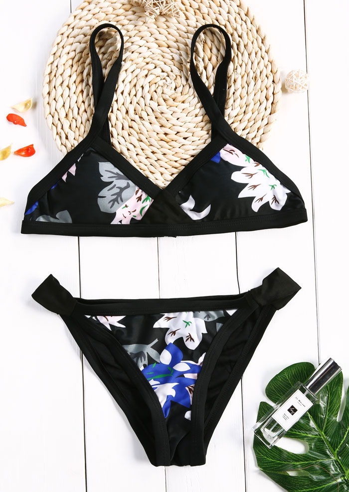 

Bikini Sets Floral Strappy Bikini Set in Black. Size