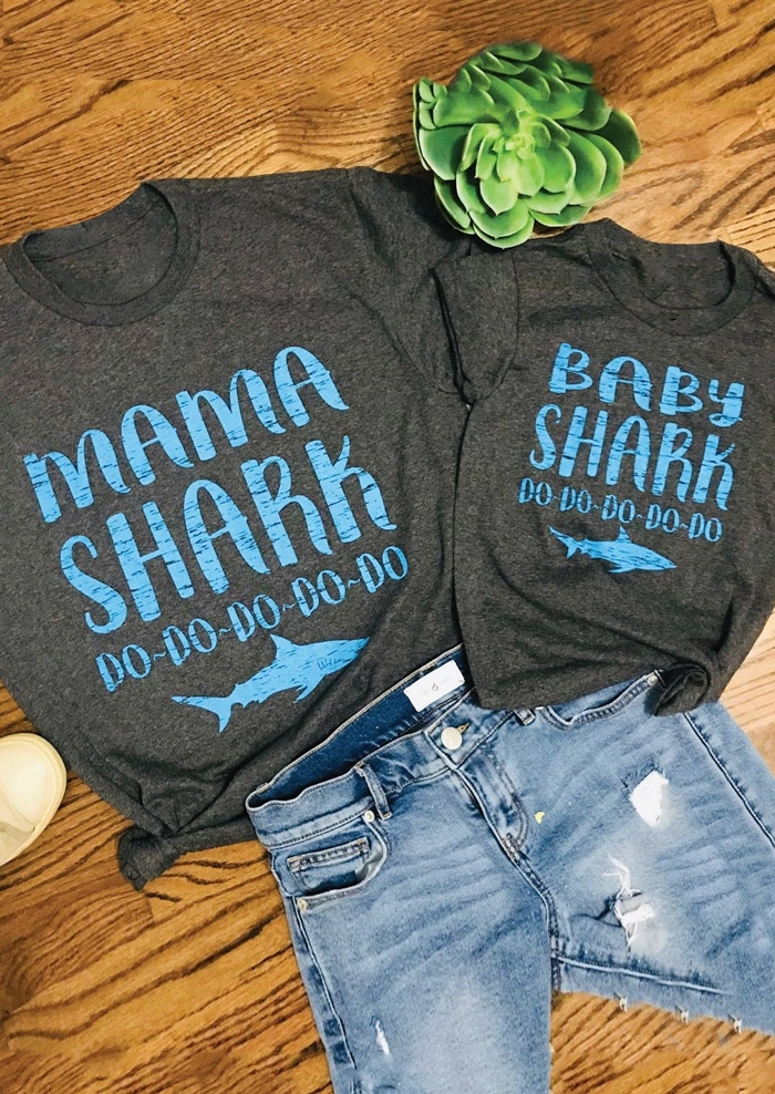 

Mommy & Me Mama Shark Baby Shark T-Shirt Tee, Gray, 425800