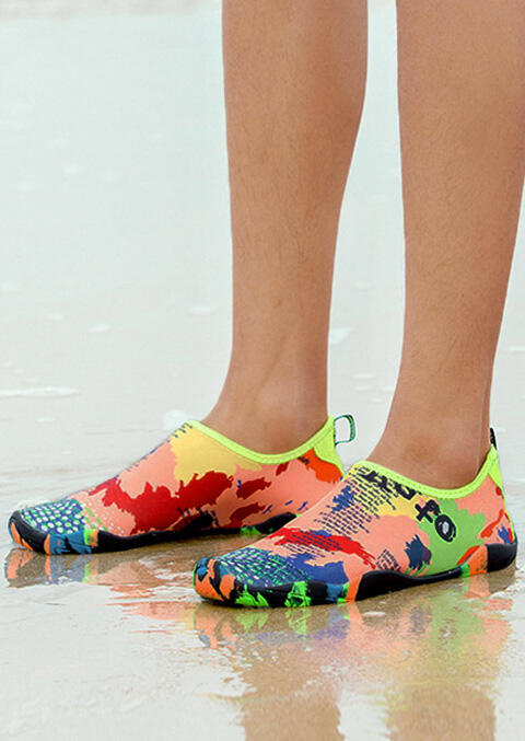 

Letter Printed Water Shoes Women's Men's Size: 35,36,,38,39,40,41,42,43, Multi