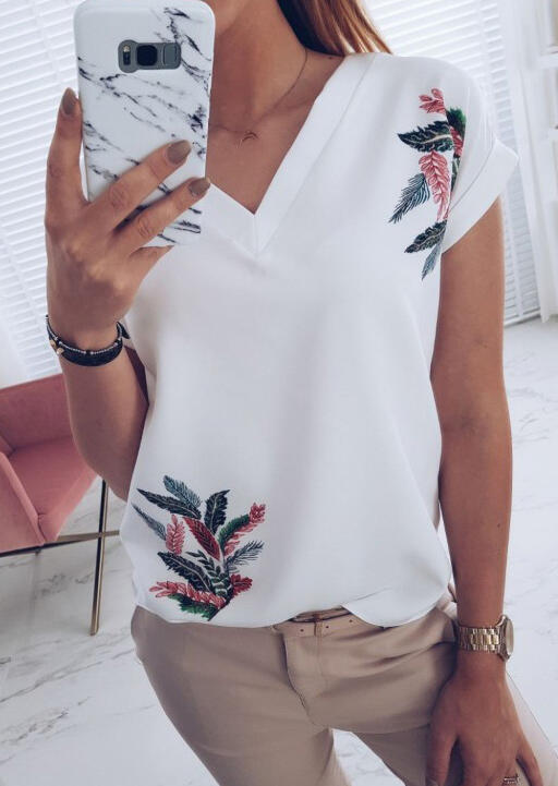 

Tees T-shirts Embroidery V-Neck Short Sleeve T-Shirt Tee in White. Size