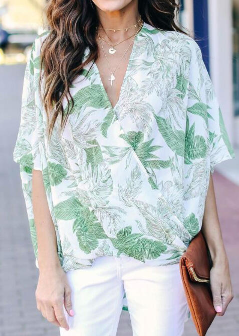 

Leaf Deep V-Neck Blouse without Necklace - Light Green, 444505