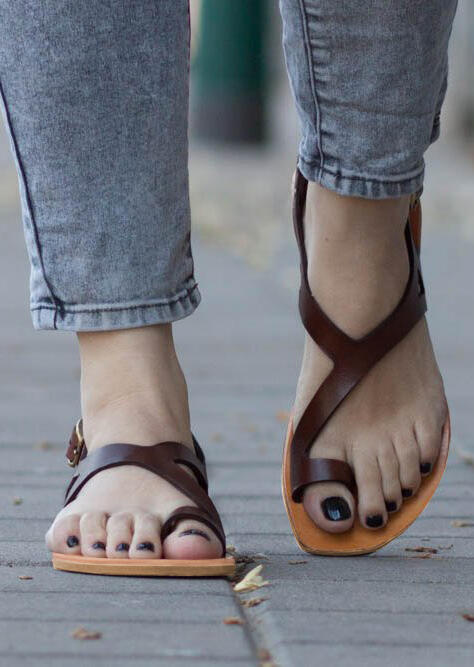 

Solid Buckle Strap Flat Sandals -Coffee, 444089
