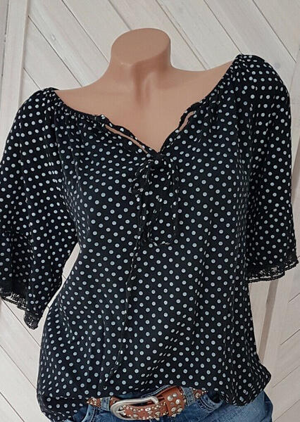 

Blouses Polka Dot Tie V-Neck Blouse - Black. Size