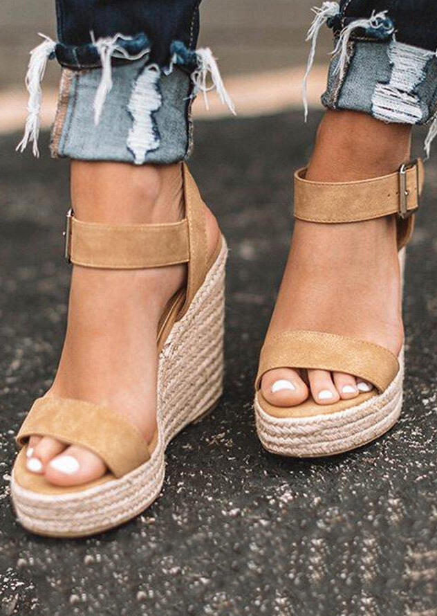 

Wedges Buckle Strap Wedge Sandals - Khaki. Size