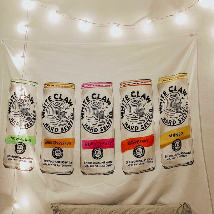 

White Claw Illustration Wall Tapestry, 454261