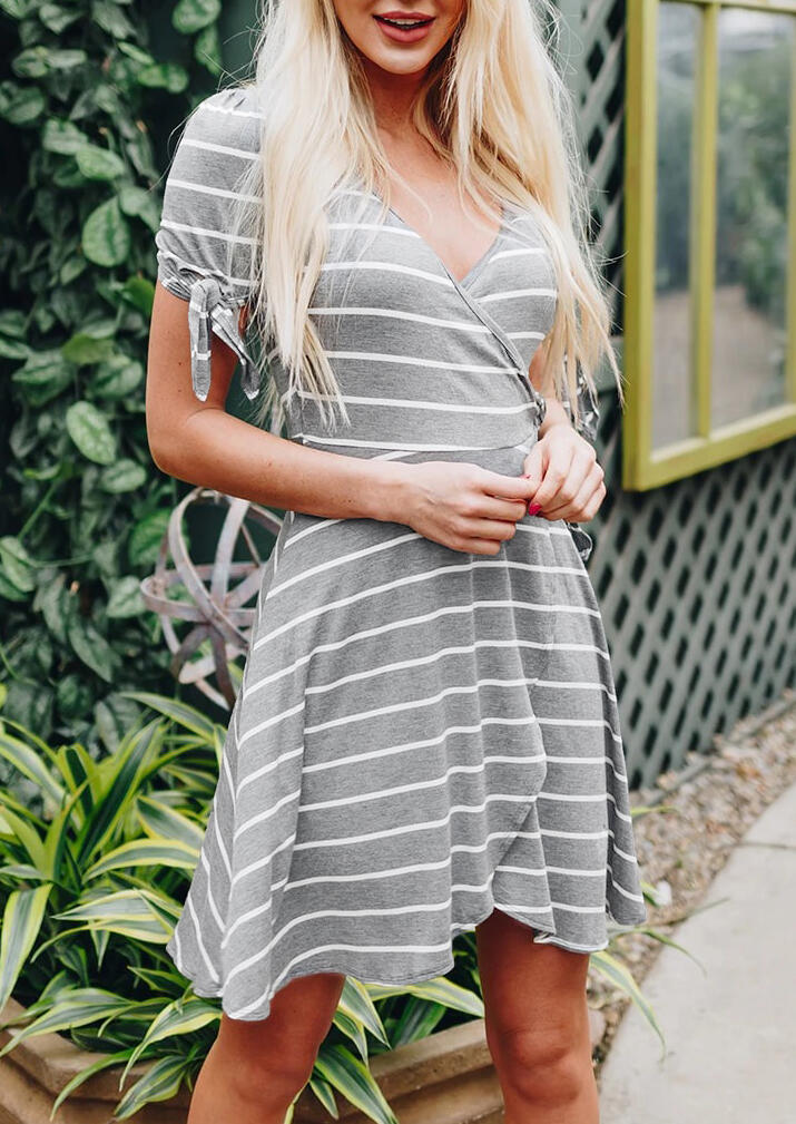 

Casual Dresses Striped Wrapped Tie V-Neck Casual Dress - Gray. Size