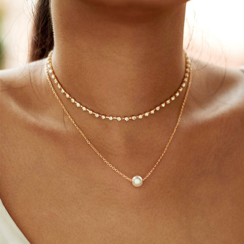 

Necklaces Multi-Layered Rhinestone Pearl Pendant Necklace in Gold. Size