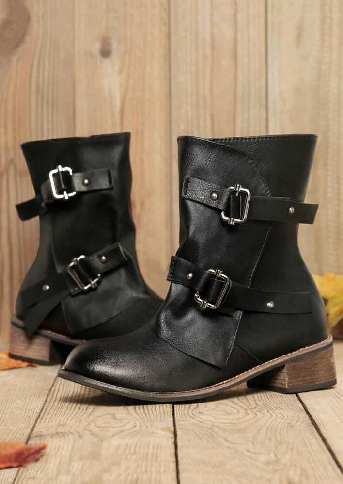 

Boots Women's Vintage Buckle Side Zipper Boots - Black. Size: ,40