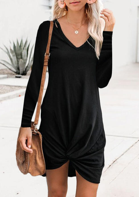 

Mini Dresses Twist V-Neck Mini Dress without Necklace - Black. Size