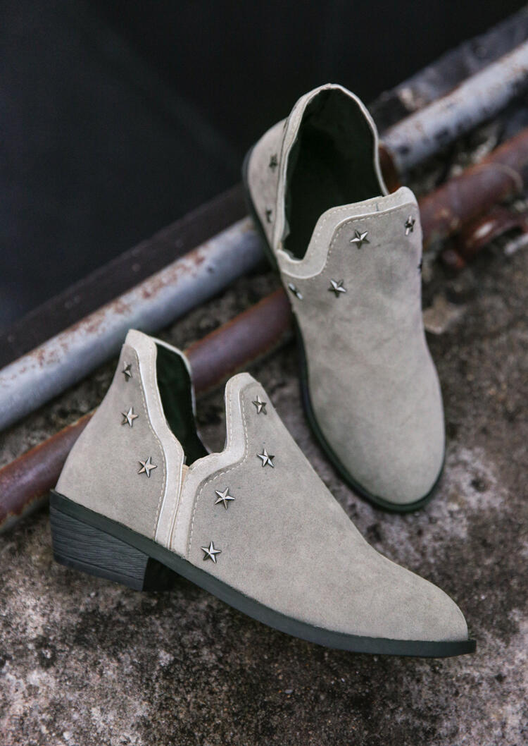 

Boots Rivet Pointed Toe Chunky Heel Suede Boots - Gray. Size: ,40